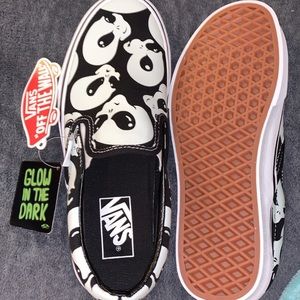 Glow in the dark VANS women’s US size 7 brand new